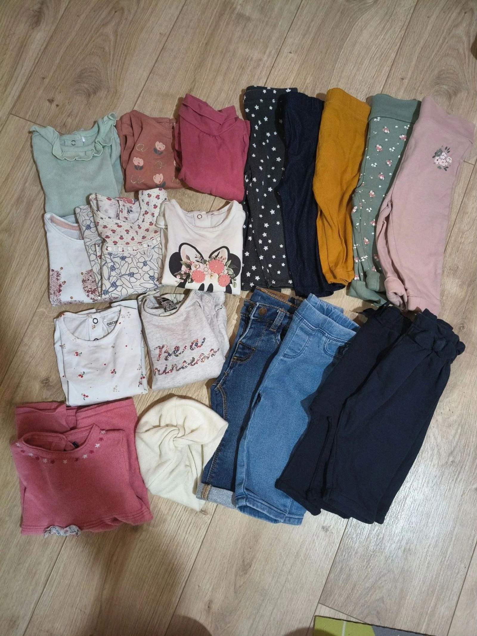 Lot vêtements bébé fille taille 6 mois